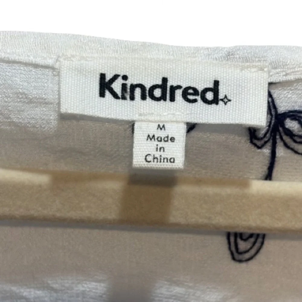 NWT Anthropologie Kindred White Blouse with Navy Floral Embroidery Size M